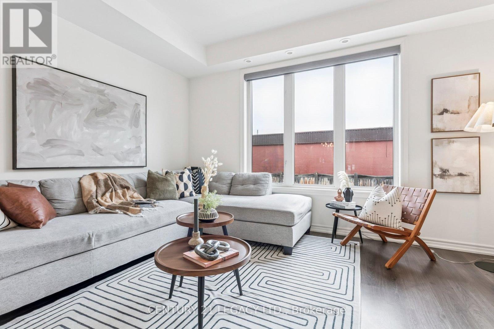 2 - 80 Eastwood Park Gardens, Toronto, Ontario  M8W 0B2 - Photo 5 - W12715858