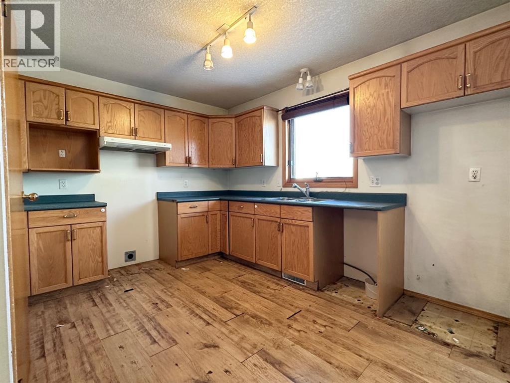 4028 55 Avenue, Whitecourt, Alberta  T7S 1C5 - Photo 7 - A2280617