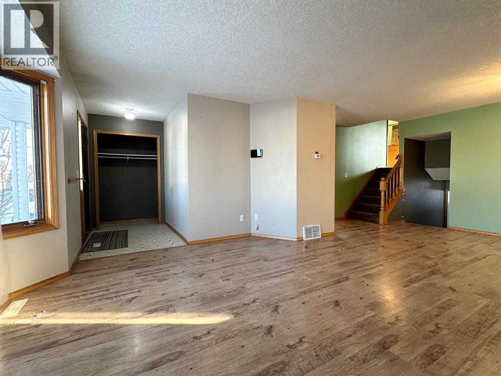 4028 55 Avenue, Whitecourt, Alberta  T7S 1C5 - Photo 3 - A2280617