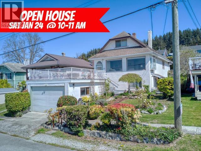 5438 LABURNUM AVE, Powell River, British Columbia