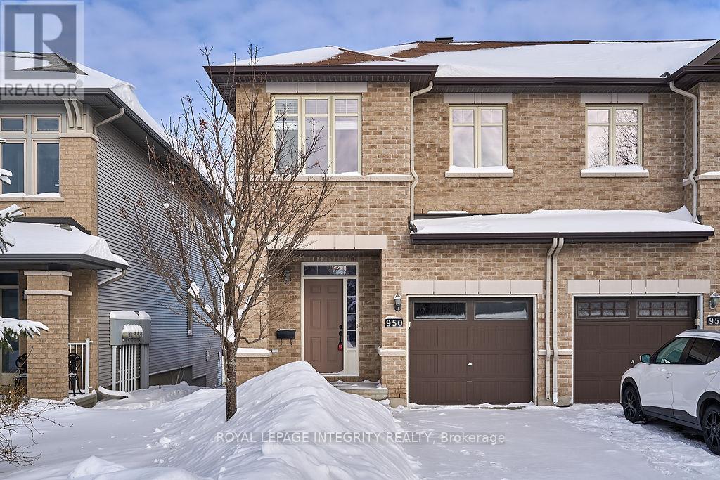 950 Fletcher Circle, Ottawa, Ontario  K2T 0B7 - Photo 2 - X12715880