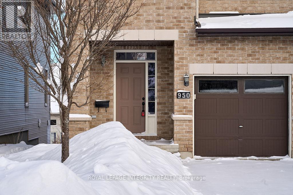 950 Fletcher Circle, Ottawa, Ontario  K2T 0B7 - Photo 4 - X12715880