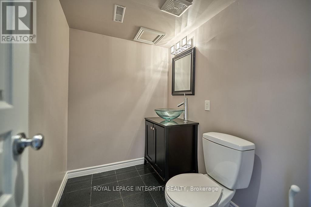 950 Fletcher Circle, Ottawa, Ontario  K2T 0B7 - Photo 46 - X12715880