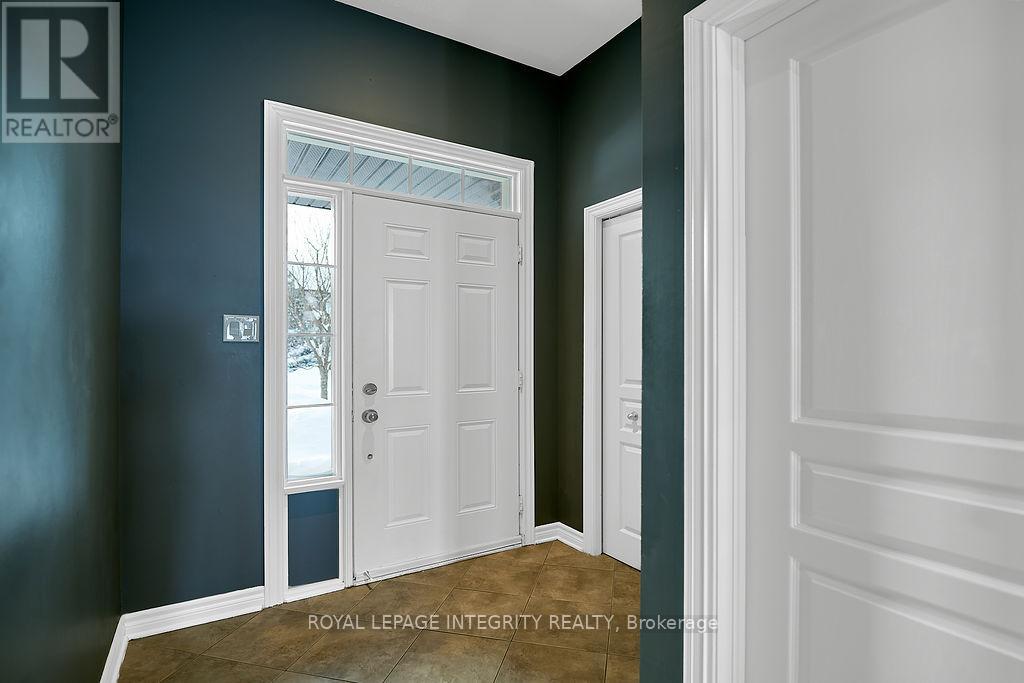 950 Fletcher Circle, Ottawa, Ontario  K2T 0B7 - Photo 6 - X12715880