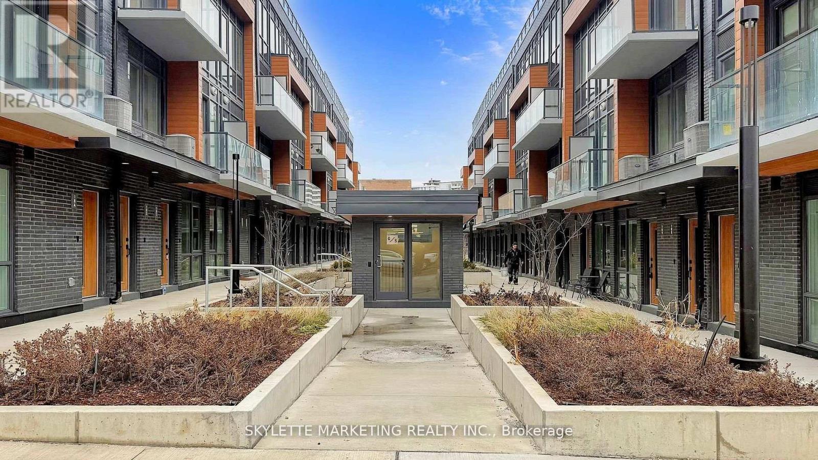 88 - 69 Curlew Drive, Toronto, Ontario  M3A 0B2 - Photo 2 - C12715896