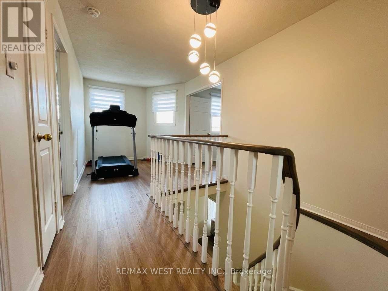 106 O'connor Crescent, Richmond Hill, Ontario  L4C 7N7 - Photo 14 - N12715872