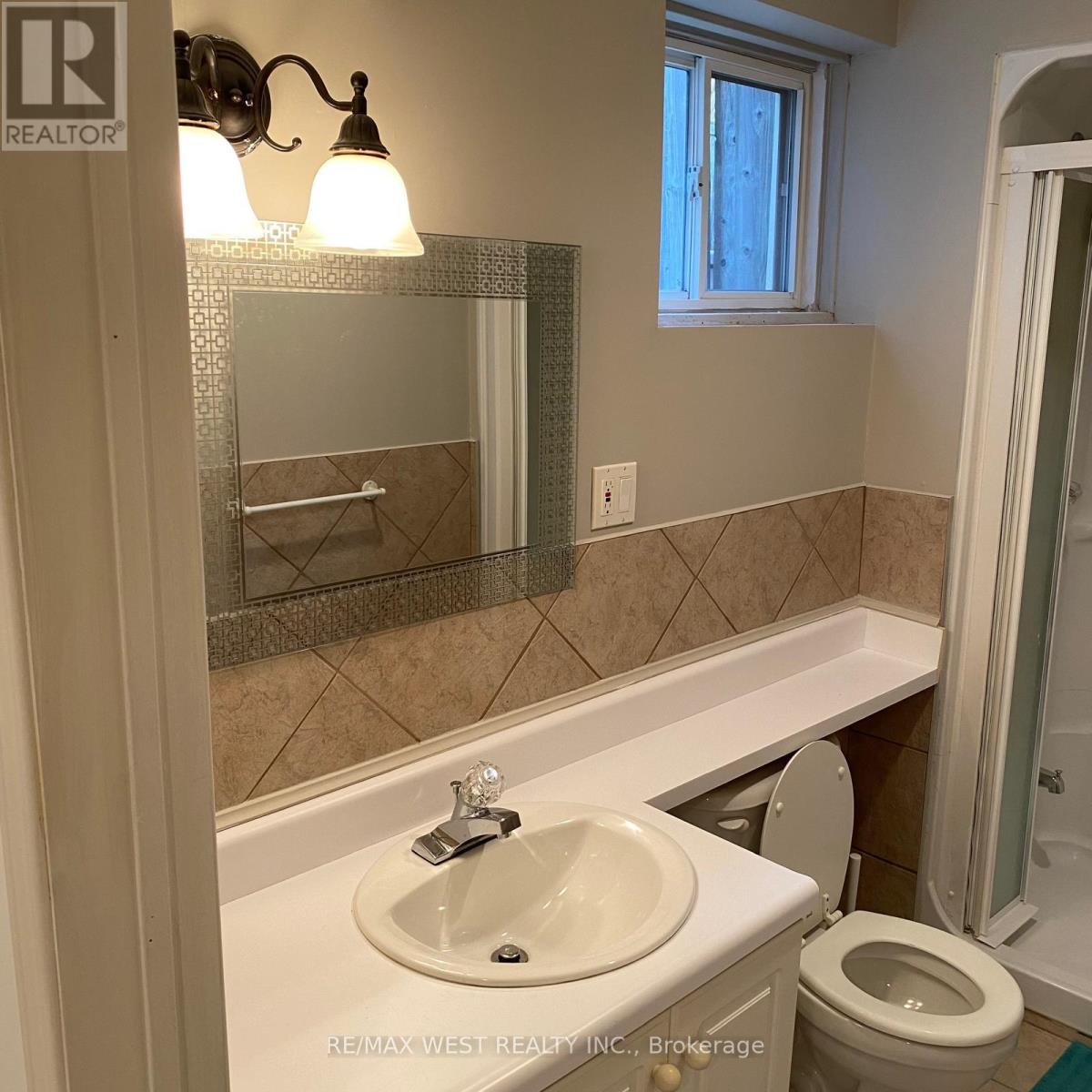 106 O'connor Crescent, Richmond Hill, Ontario  L4C 7N7 - Photo 31 - N12715872