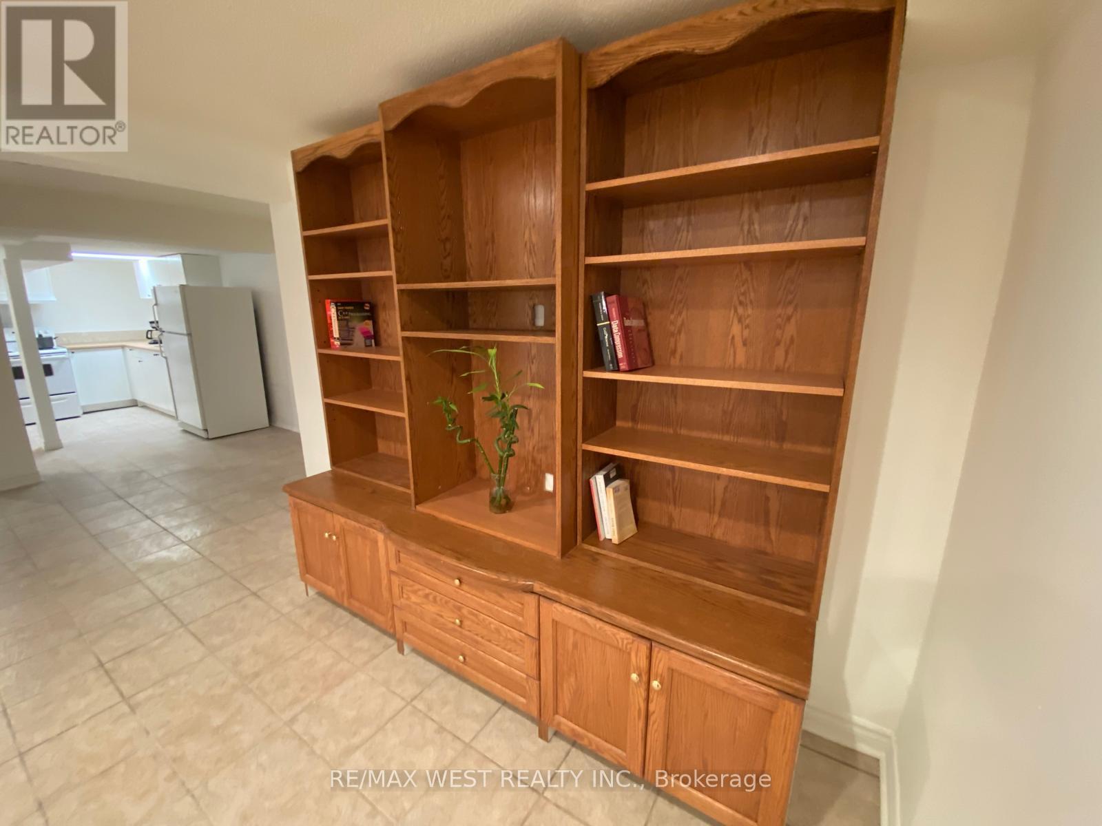 106 O'connor Crescent, Richmond Hill, Ontario  L4C 7N7 - Photo 38 - N12715872