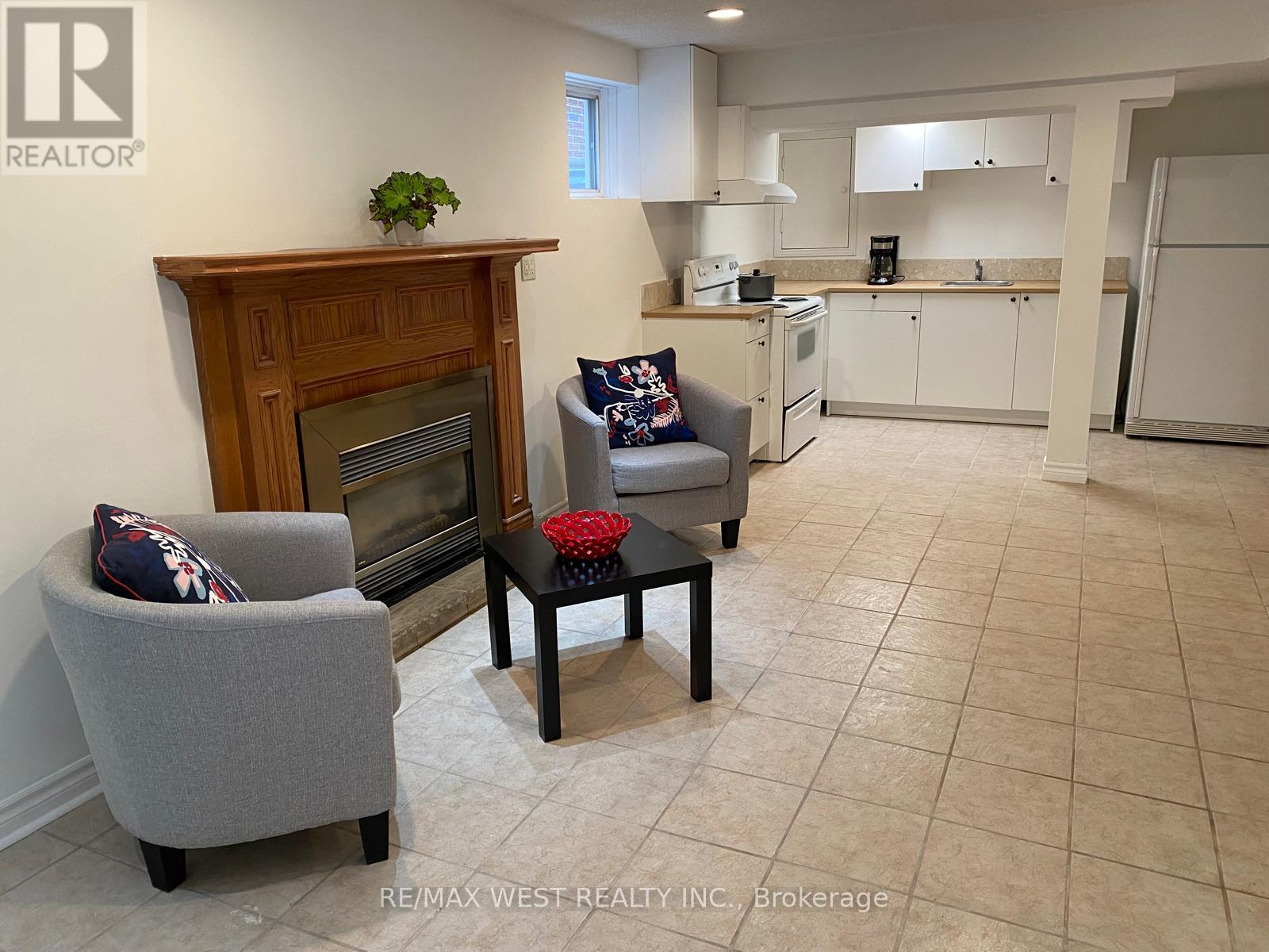 106 O'connor Crescent, Richmond Hill, Ontario  L4C 7N7 - Photo 39 - N12715872