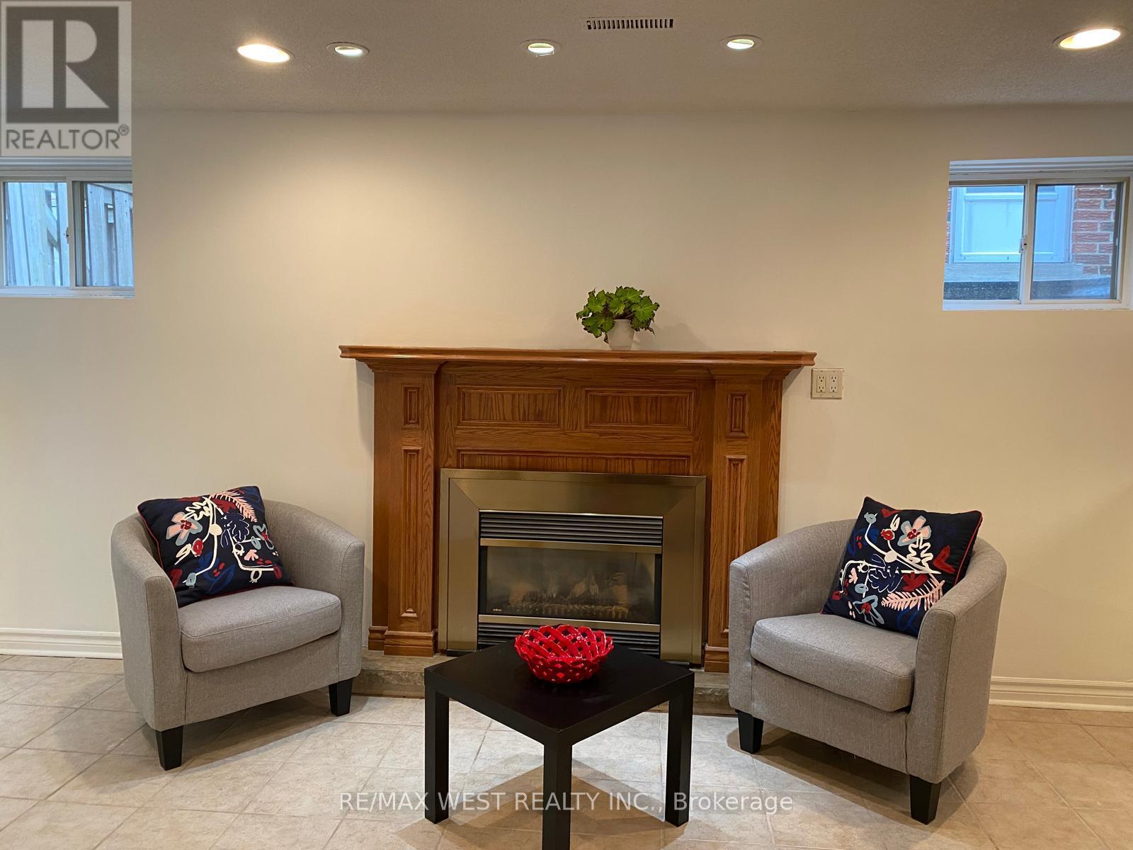 106 O'connor Crescent, Richmond Hill, Ontario  L4C 7N7 - Photo 41 - N12715872