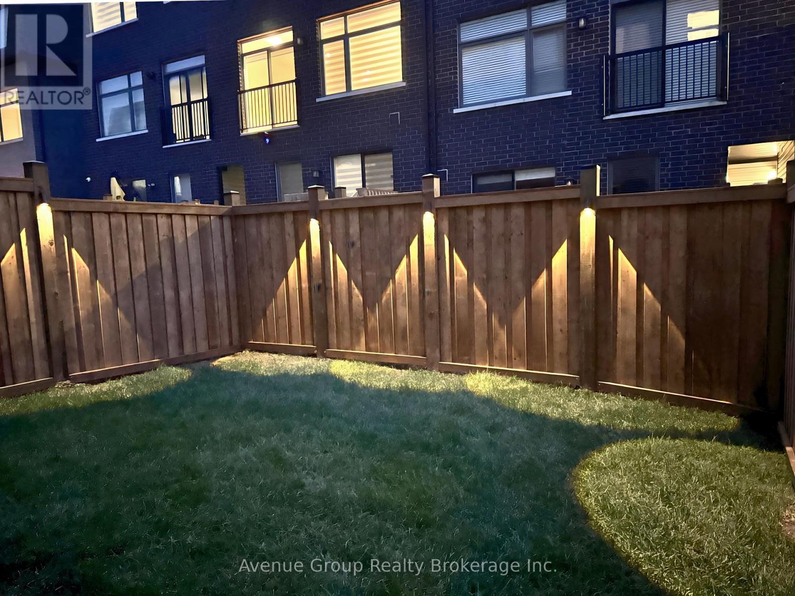 919 Isaac Phillips Way, Newmarket, Ontario  L3X 0M7 - Photo 48 - N12715892