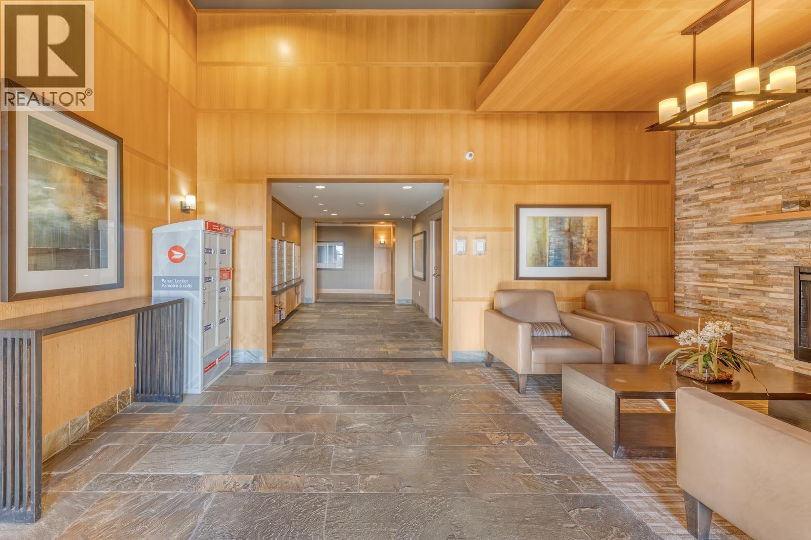 202 3050 Dayanee Springs Boulevard, Coquitlam, British Columbia  V3E 3R7 - Photo 4 - R3081459