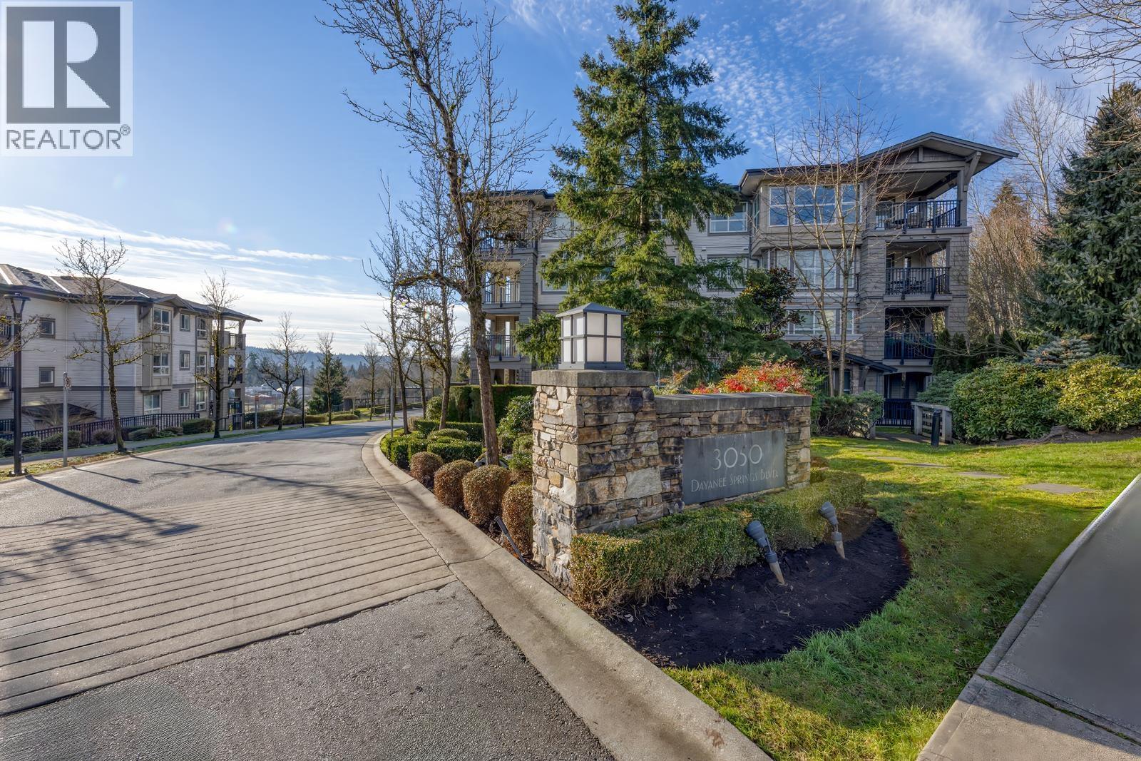 202 3050 Dayanee Springs Boulevard, Coquitlam, British Columbia  V3E 3R7 - Photo 2 - R3081459