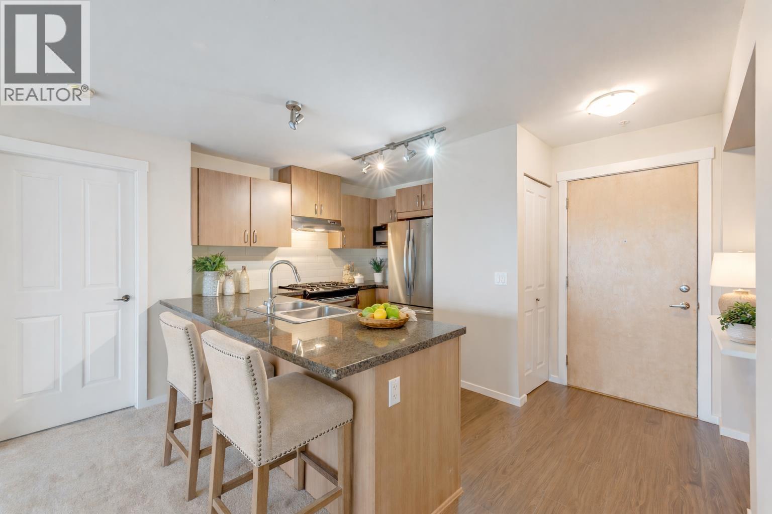 202 3050 Dayanee Springs Boulevard, Coquitlam, British Columbia  V3E 3R7 - Photo 6 - R3081459
