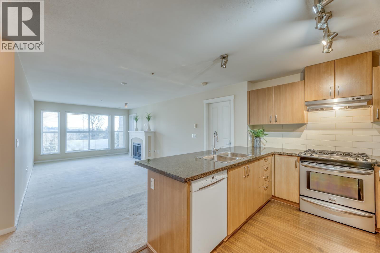 202 3050 Dayanee Springs Boulevard, Coquitlam, British Columbia  V3E 3R7 - Photo 9 - R3081459