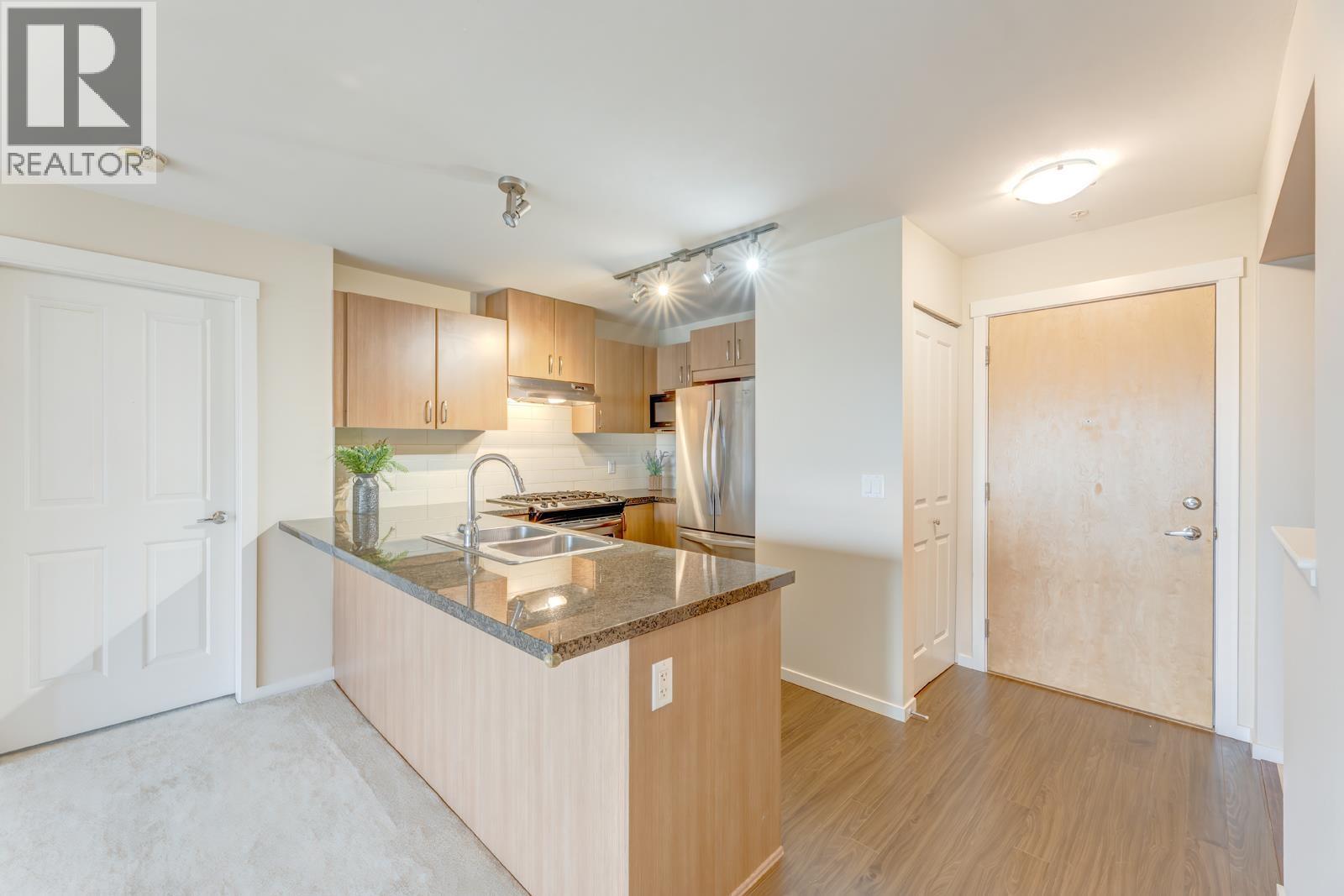 202 3050 Dayanee Springs Boulevard, Coquitlam, British Columbia  V3E 3R7 - Photo 7 - R3081459