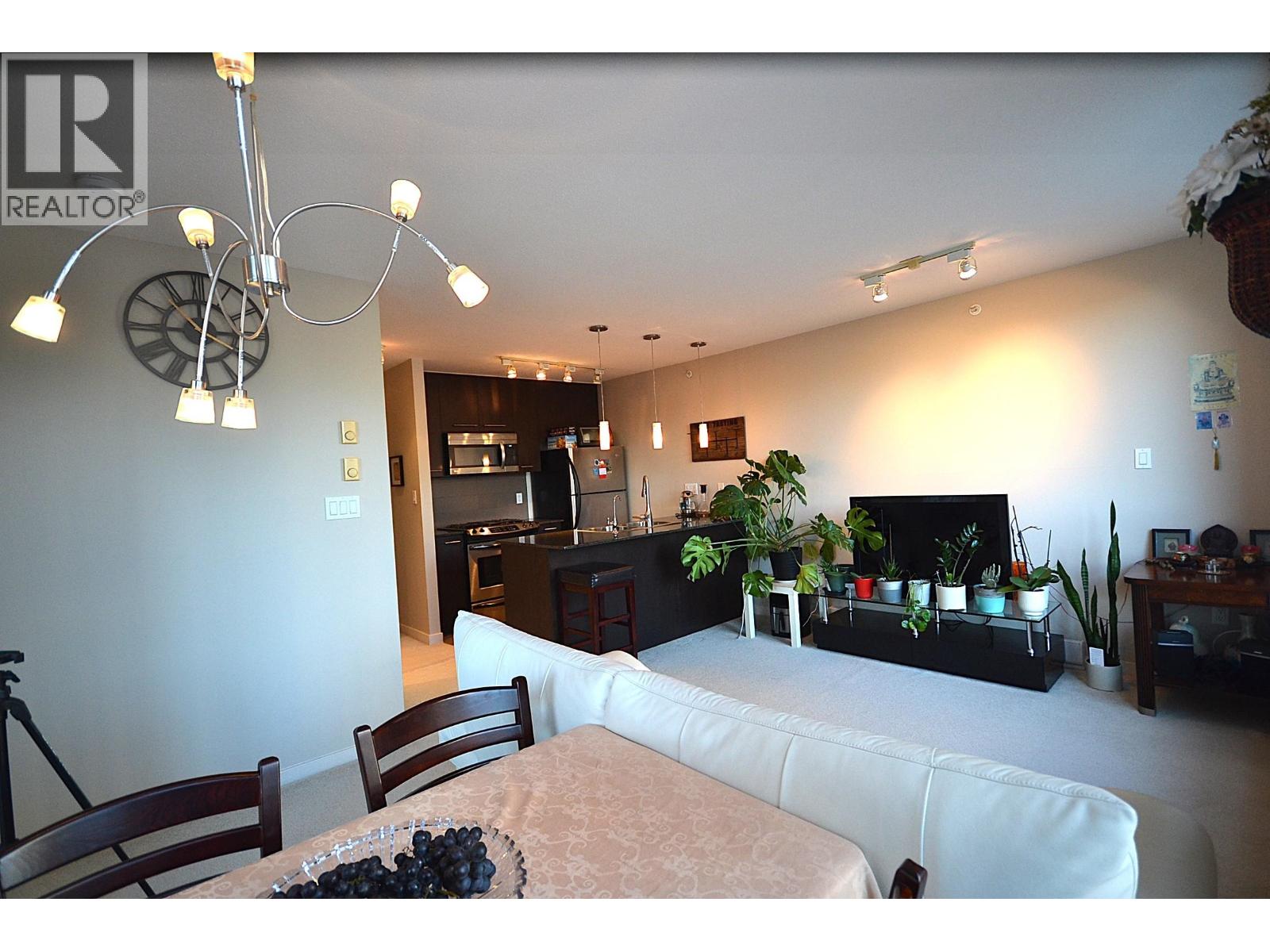 602 2979 Glen Drive, Coquitlam, British Columbia  V3B 0B2 - Photo 11 - R3078946