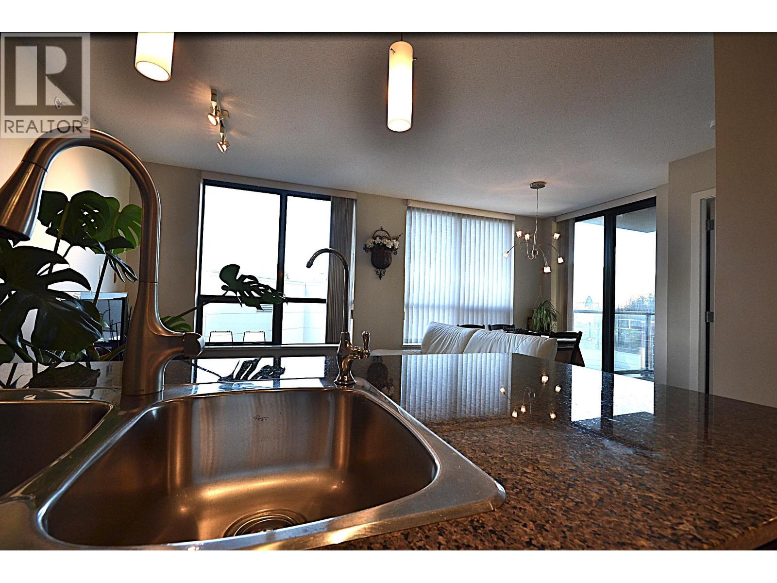 602 2979 Glen Drive, Coquitlam, British Columbia  V3B 0B2 - Photo 17 - R3078946