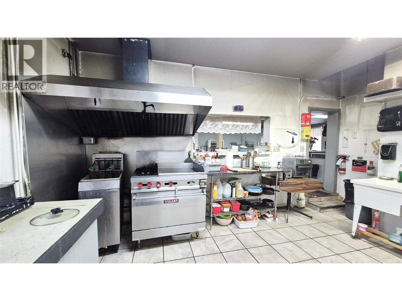 5177 Trans Canada Highway, Tappen, British Columbia  V0E 2X3 - Photo 34 - 10369414