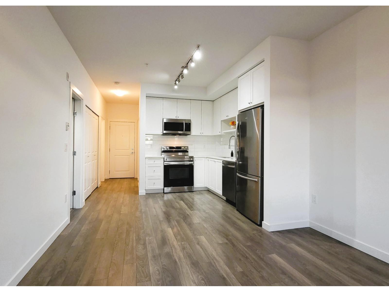 502 13623 81a Avenue, Surrey, British Columbia  V3W 3N7 - Photo 1 - R3080879