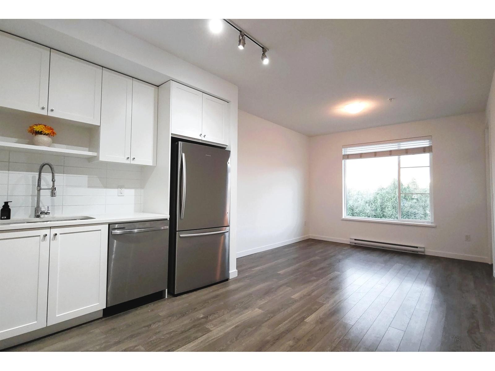 502 13623 81a Avenue, Surrey, British Columbia  V3W 3N7 - Photo 2 - R3080879