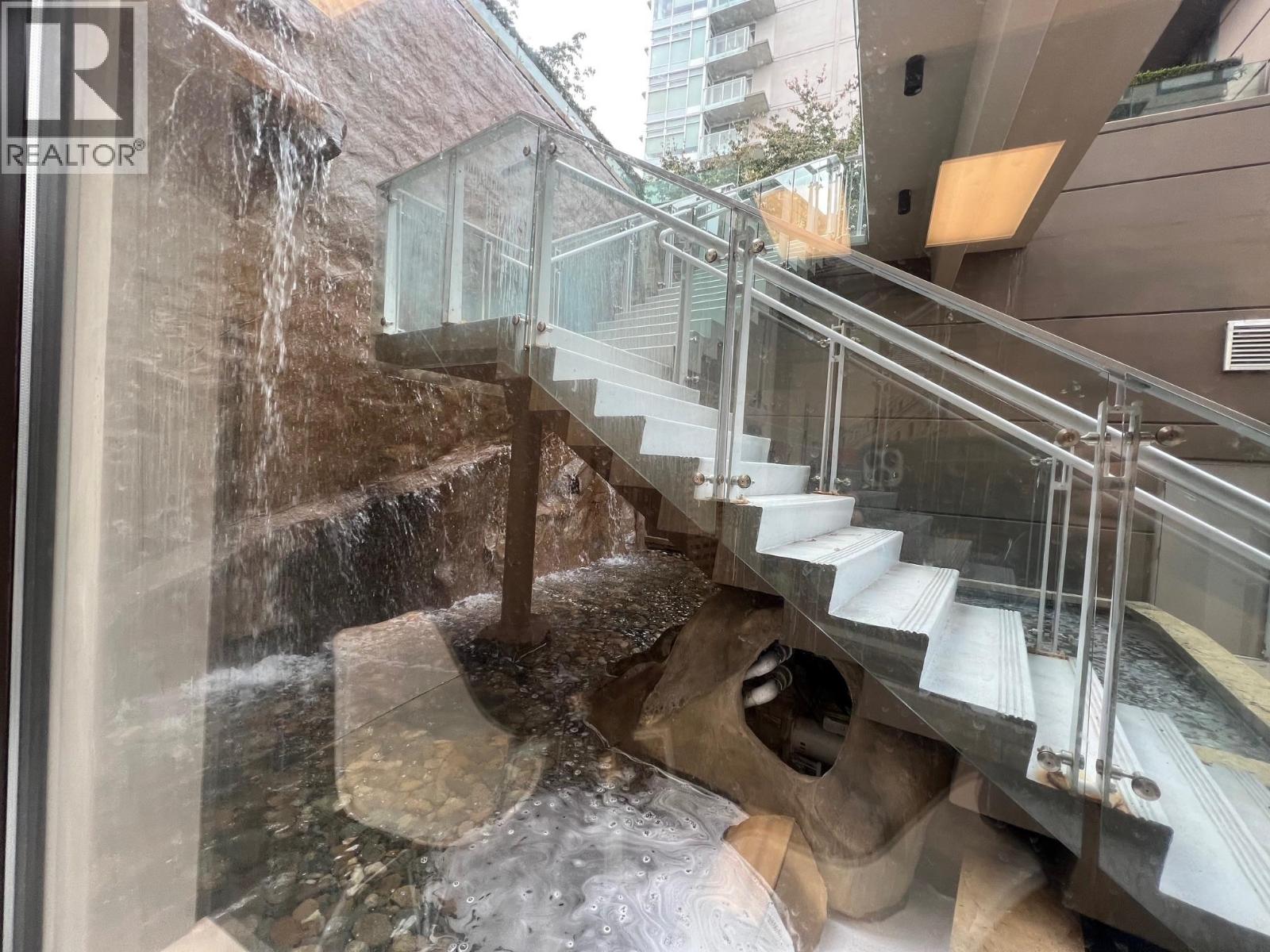 101 1068 W Broadway, Vancouver, British Columbia  V6H 0A7 - Photo 14 - C8075321