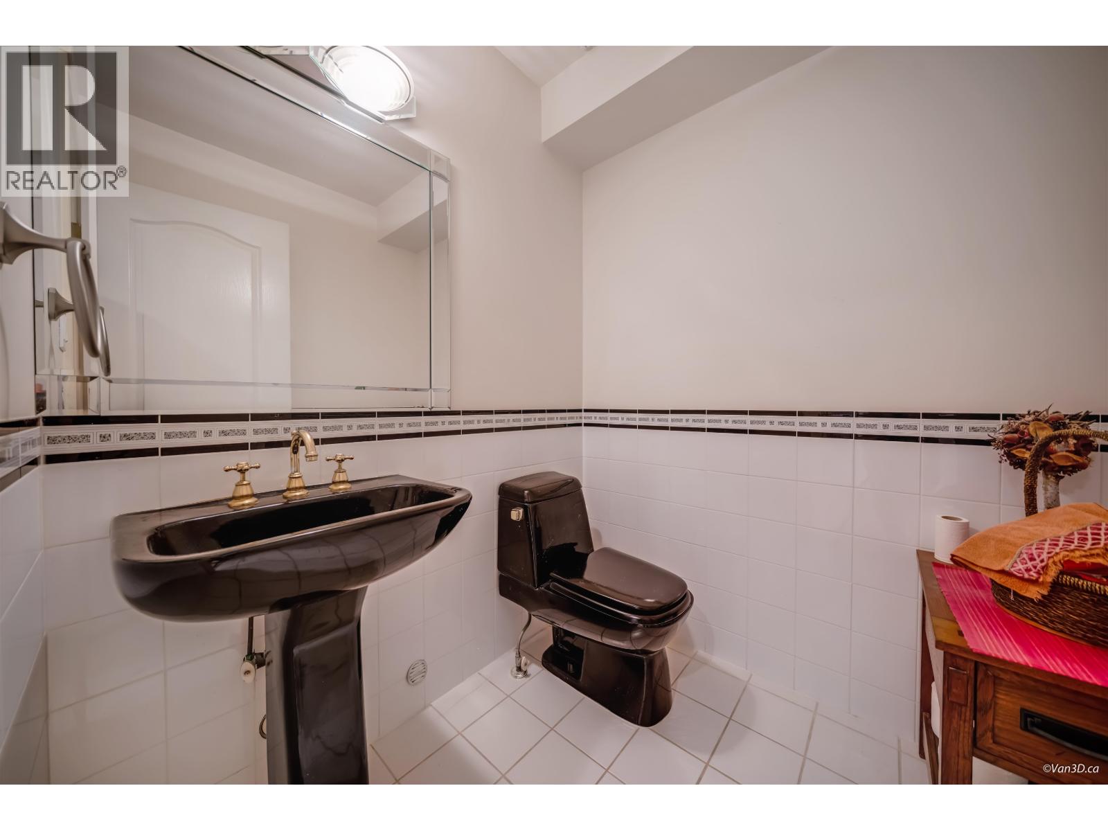 2599 Diamond Crescent, Coquitlam, British Columbia  V3E 2Z3 - Photo 6 - R3070271