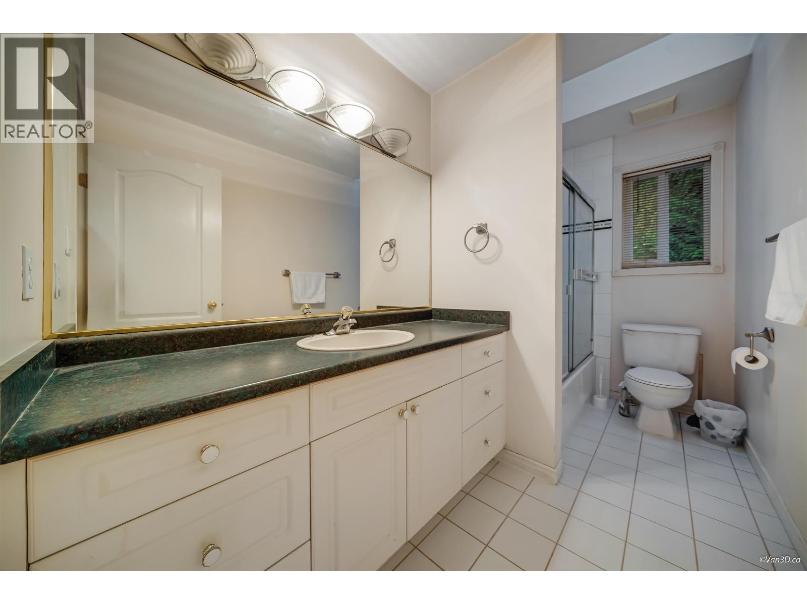 2599 Diamond Crescent, Coquitlam, British Columbia  V3E 2Z3 - Photo 12 - R3070271