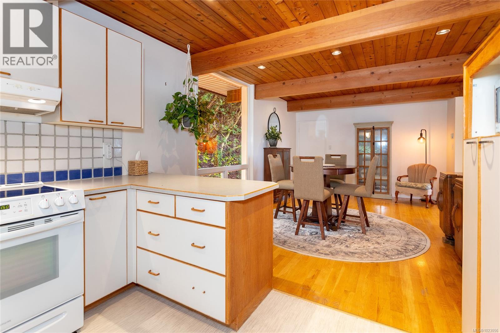 5150 Polson Terr, Saanich, British Columbia  V8Y 2C4 - Photo 18 - 1023056