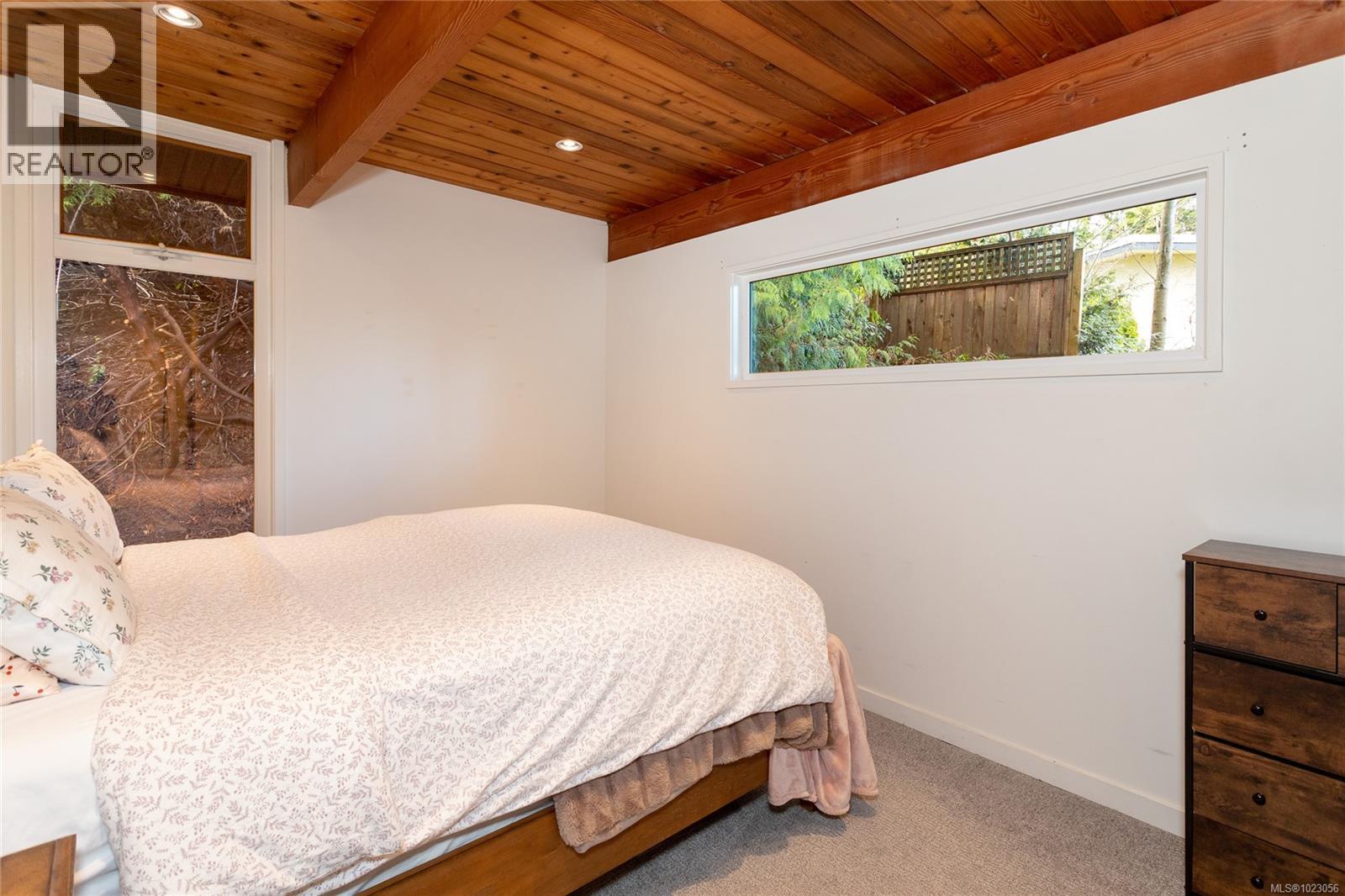 5150 Polson Terr, Saanich, British Columbia  V8Y 2C4 - Photo 25 - 1023056