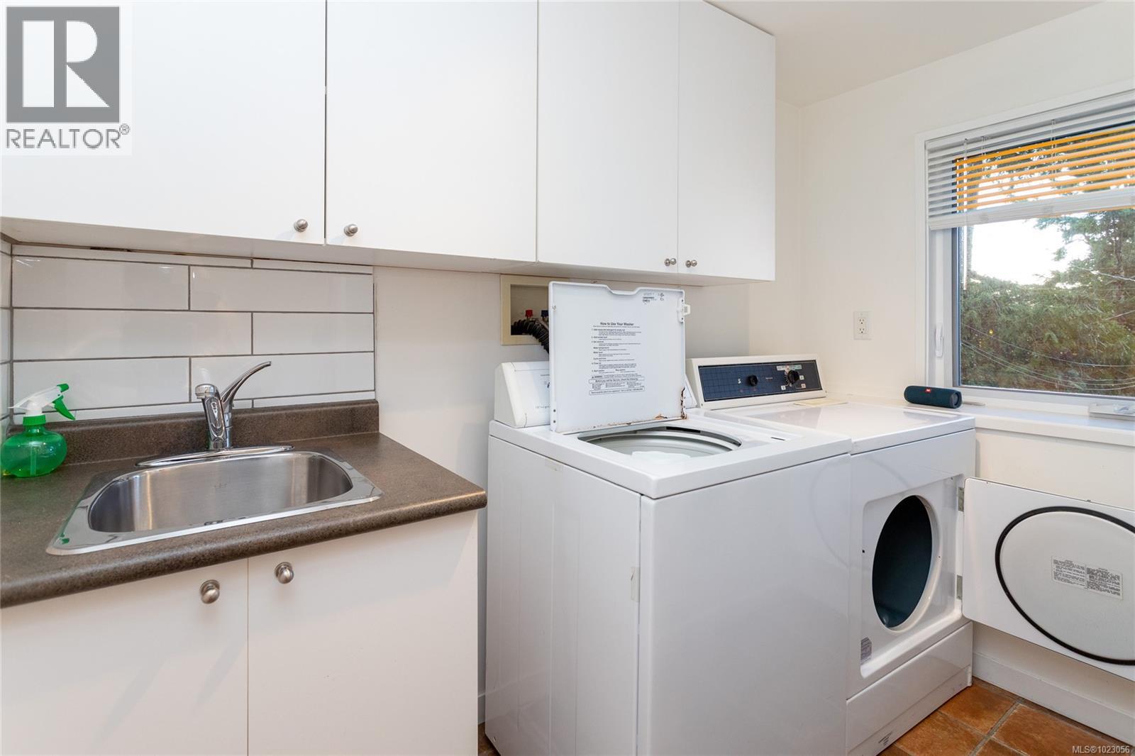 5150 Polson Terr, Saanich, British Columbia  V8Y 2C4 - Photo 37 - 1023056