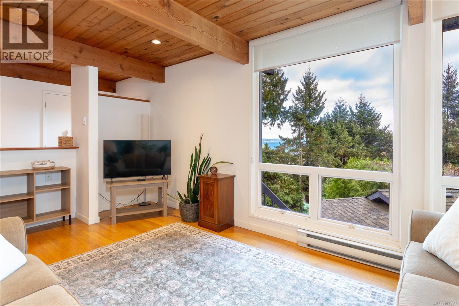 5150 Polson Terr, Saanich, British Columbia  V8Y 2C4 - Photo 7 - 1023056