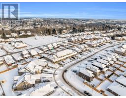 181 HALLS DRIVE, centre wellington (elora/salem), Ontario