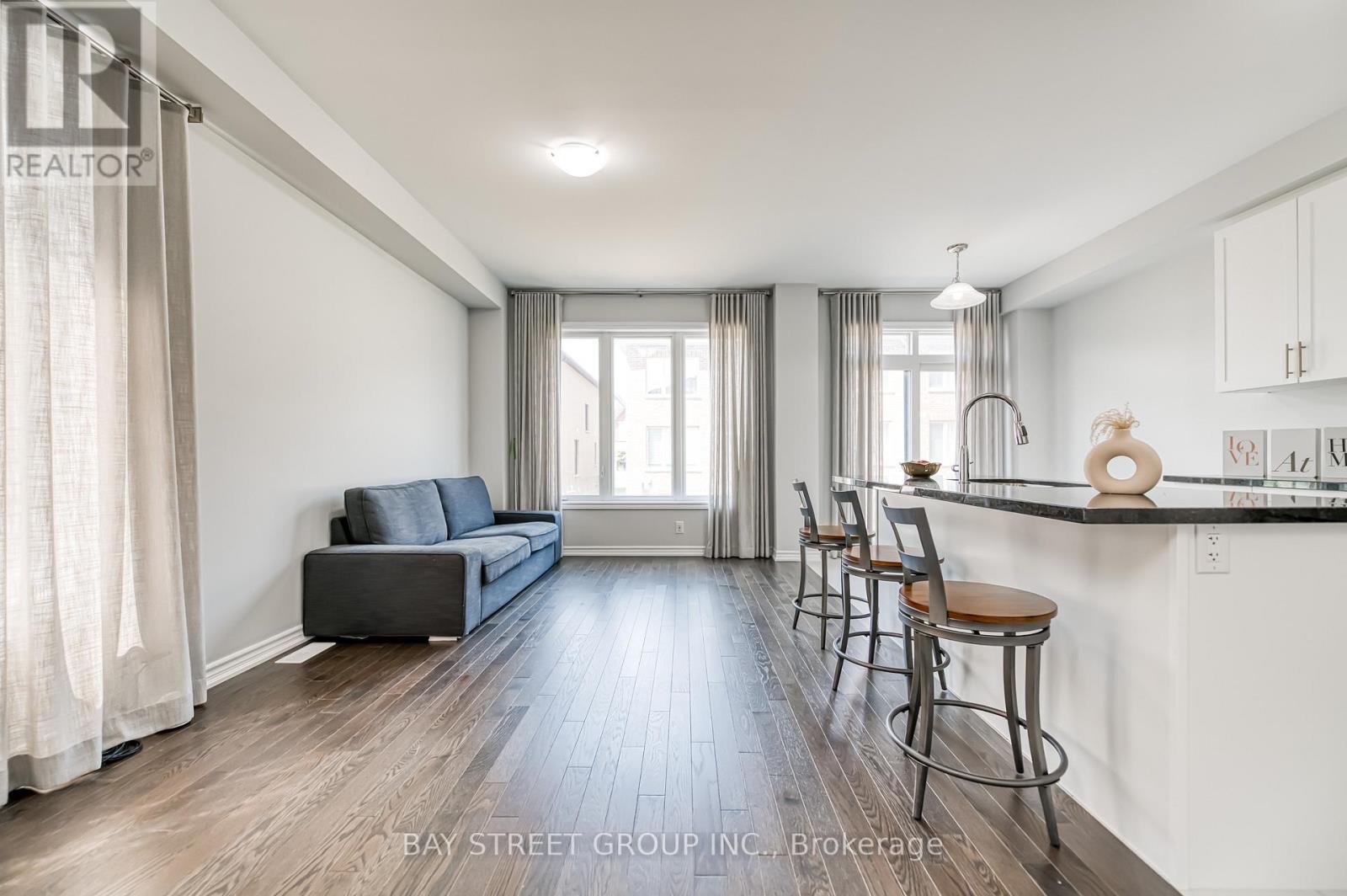 32 Jessica Antonella Street, Markham, Ontario  L6C 3K3 - Photo 15 - N12715884