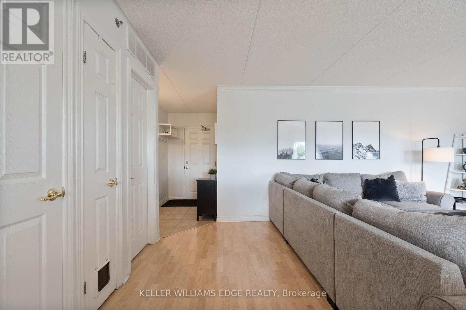 304 - 4450 Fairview Street, Burlington, Ontario  L7L 7K7 - Photo 5 - W12686064