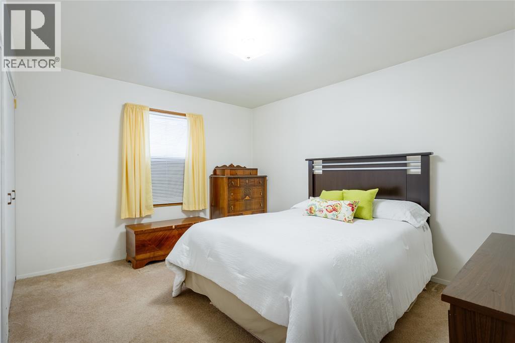 547 Superior Street, Sarnia, Ontario  N7T 7E7 - Photo 14 - 26001473