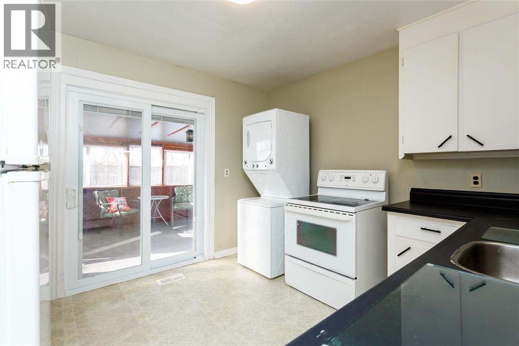 547 Superior Street, Sarnia, Ontario  N7T 7E7 - Photo 18 - 26001473