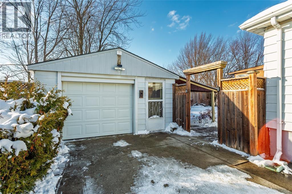 547 Superior Street, Sarnia, Ontario  N7T 7E7 - Photo 34 - 26001473