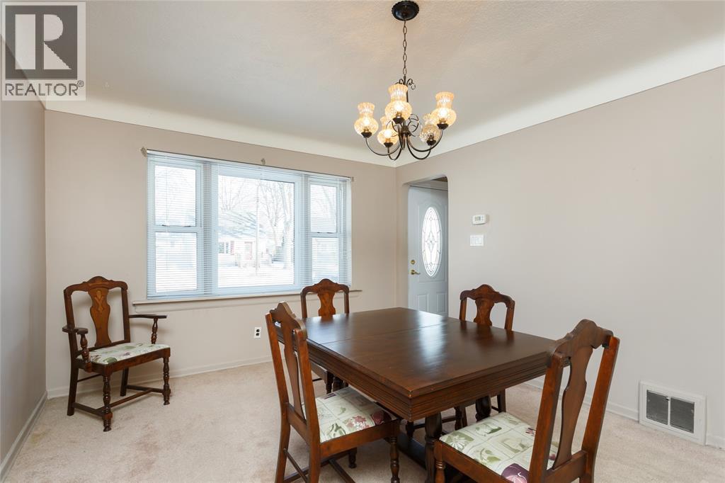 547 Superior Street, Sarnia, Ontario  N7T 7E7 - Photo 7 - 26001473