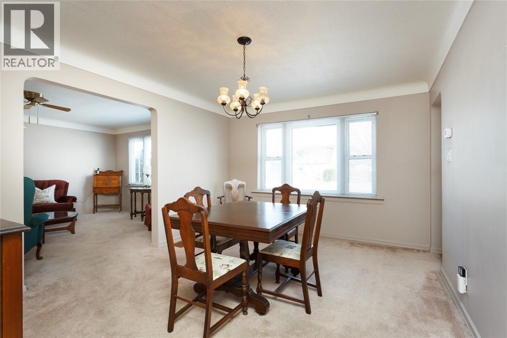 547 Superior Street, Sarnia, Ontario  N7T 7E7 - Photo 9 - 26001473