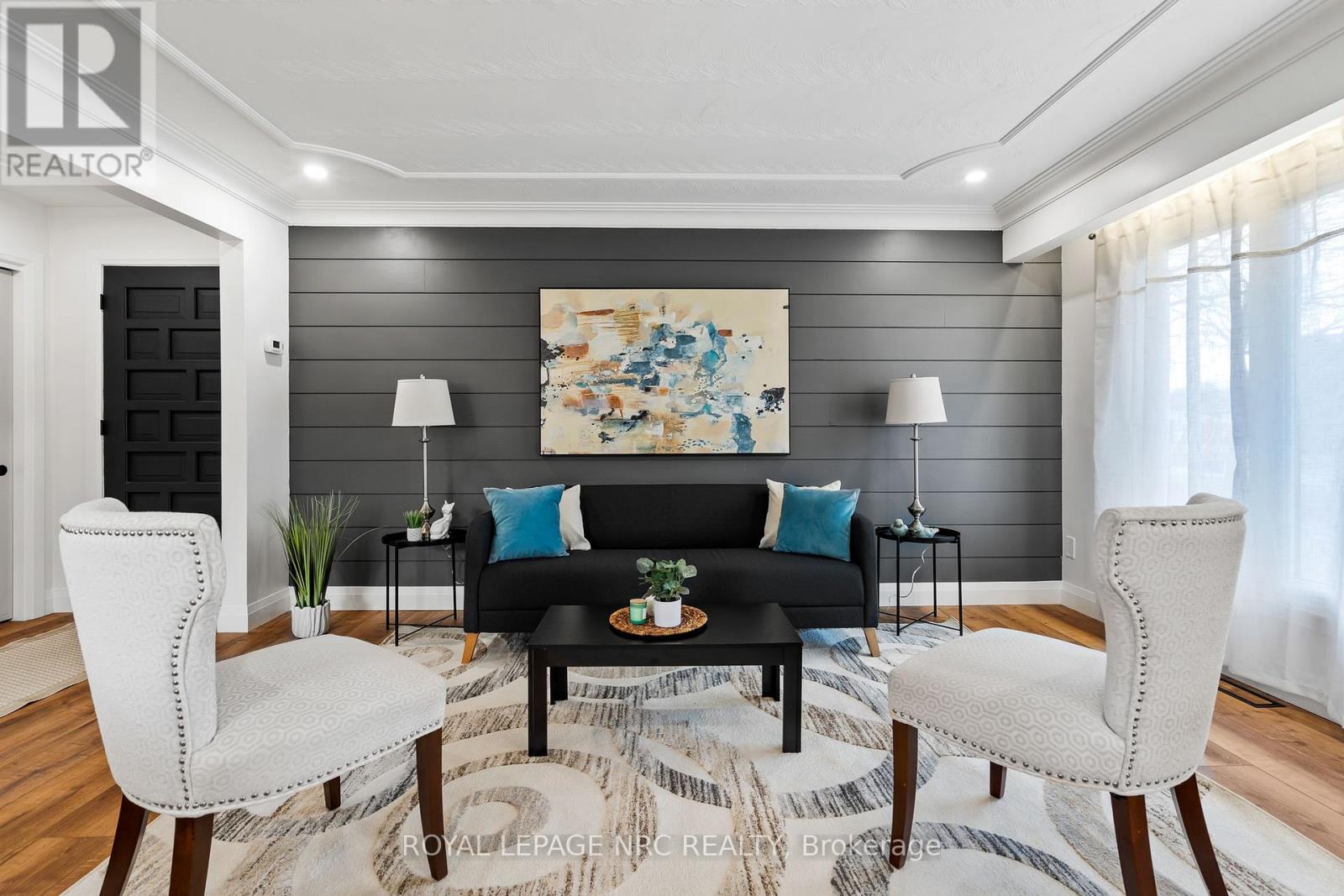 Upper - 4908 Pettit Avenue, Niagara Falls, Ontario  L2E 6L6 - Photo 4 - X12715964