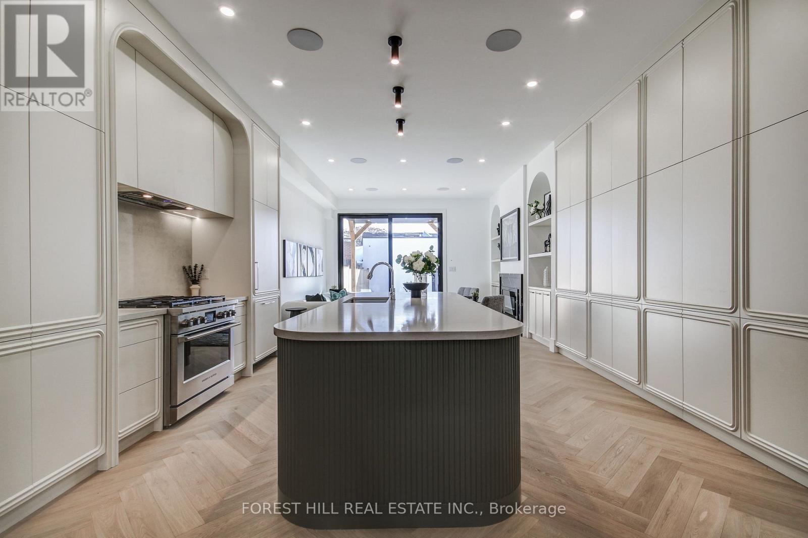 21 Foxley Street, Toronto, Ontario  M6J 1P9 - Photo 10 - C12715904