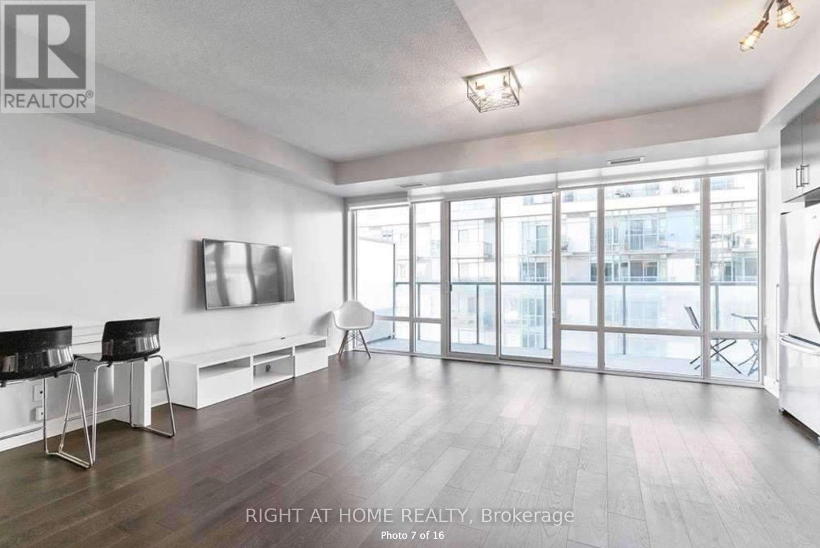 730 - 90 Stadium Road, Toronto, Ontario  M5V 3W5 - Photo 5 - C12715940