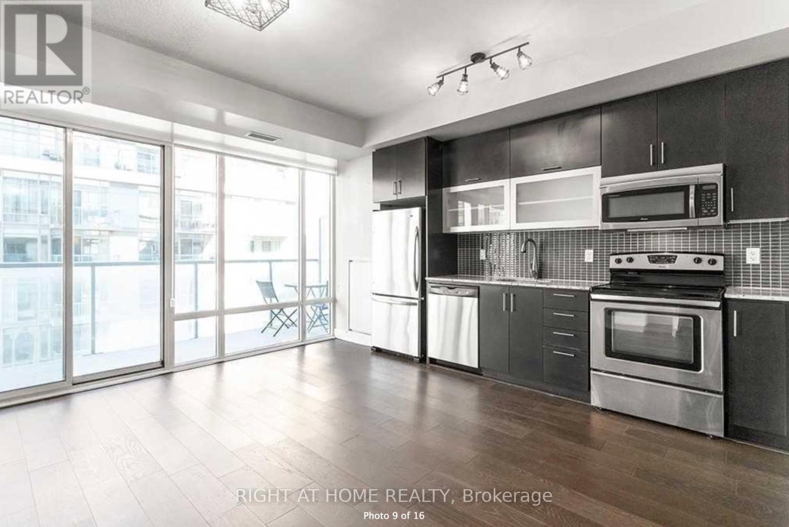 730 - 90 Stadium Road, Toronto, Ontario  M5V 3W5 - Photo 7 - C12715940