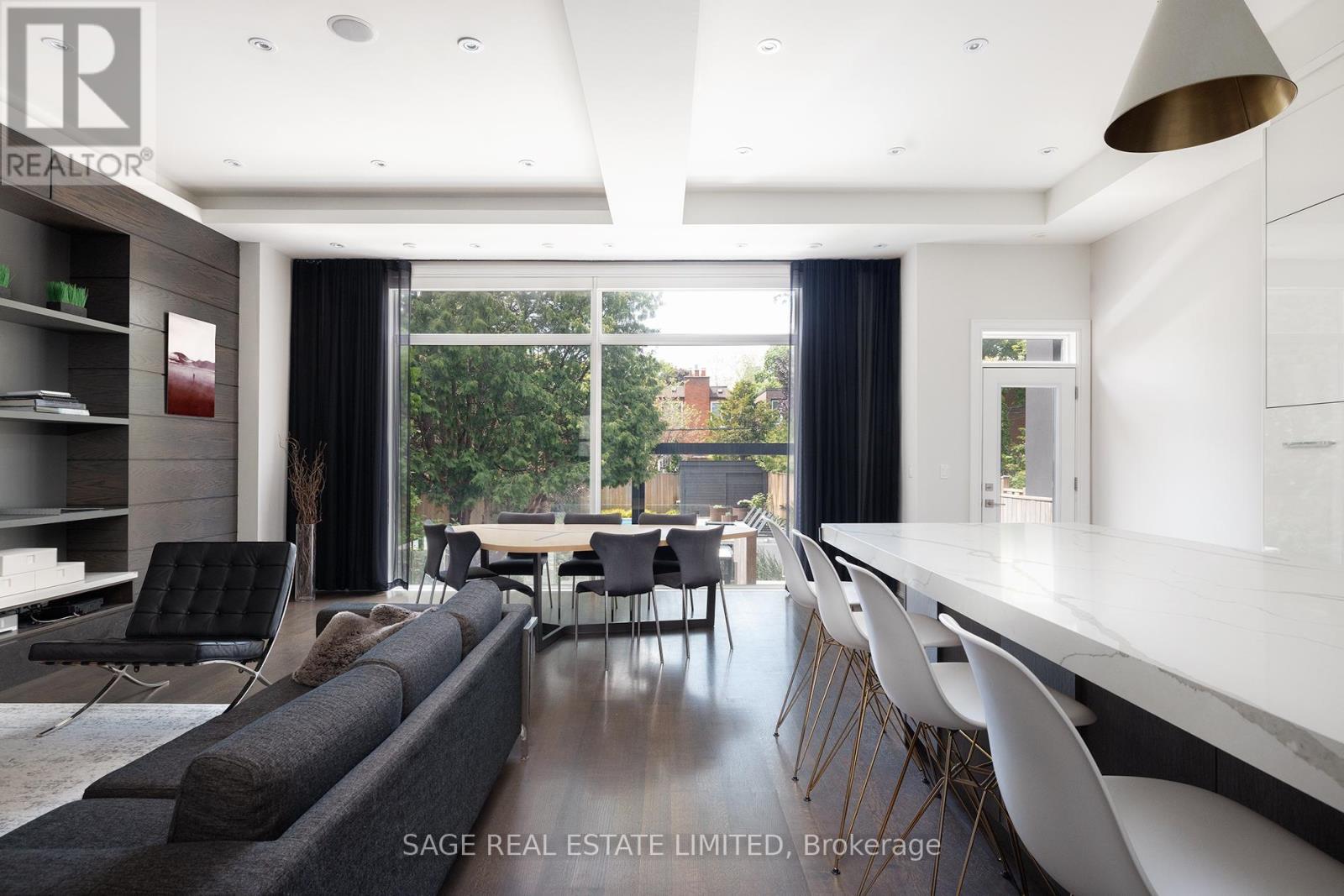 40 Hoyle Avenue, Toronto, Ontario  M4S 2X6 - Photo 8 - C12715944