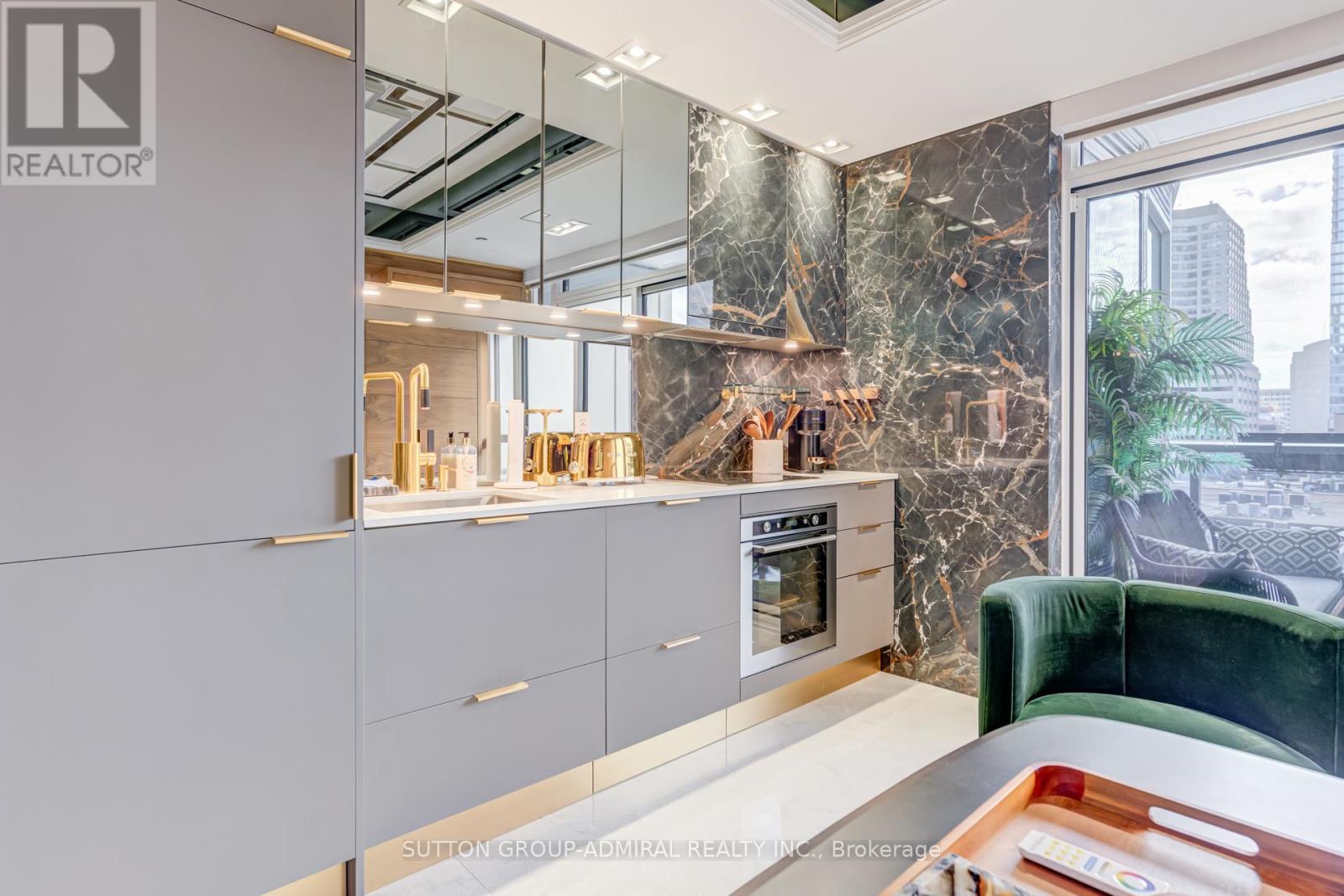 505 - 88 Cumberland Street, Toronto, Ontario  M5R 0C8 - Photo 7 - C12715966