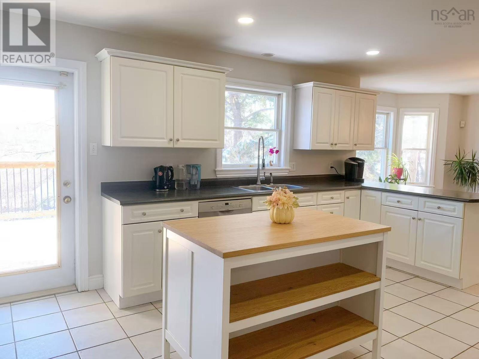 47 Nottingham Street, Bedford, Nova Scotia  B4A 3A8 - Photo 15 - 202601177