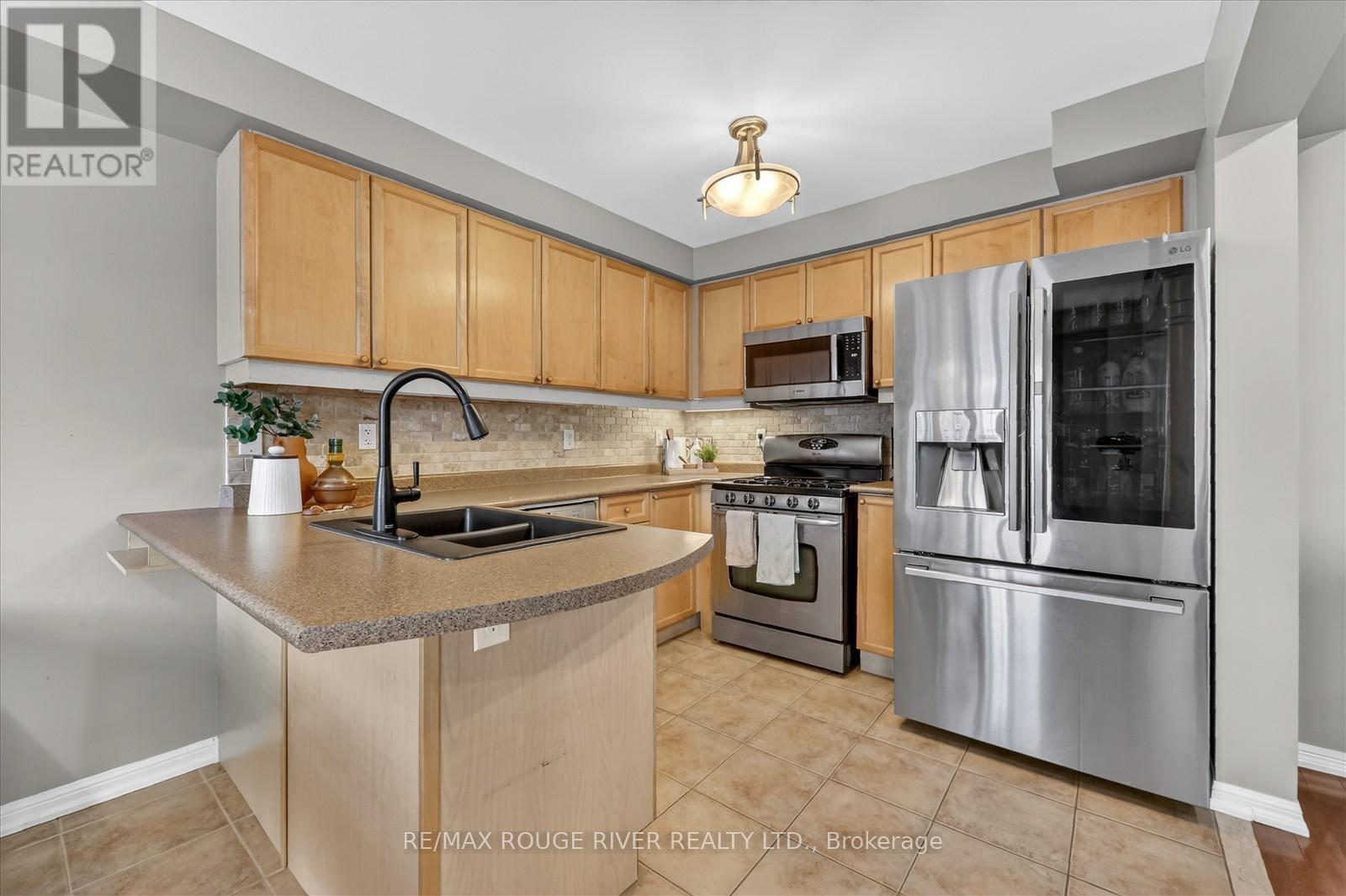 89 Kirkland Place, Whitby (Williamsburg), Ontario  L1P 1X1 - Photo 9 - E12715930