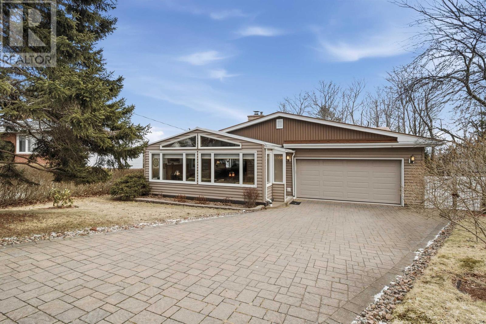 12 Canary Crescent, Halifax, Nova Scotia  B3M 1R1 - Photo 2 - 202601186