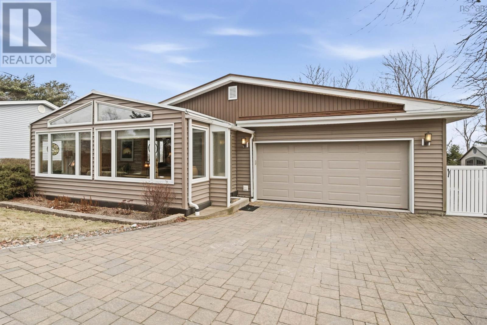 12 Canary Crescent, Halifax, Nova Scotia  B3M 1R1 - Photo 5 - 202601186